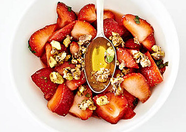 leckere rezepte mit erdbeeren - moderne foodfotografie
